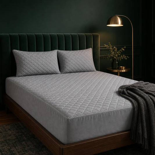 Combo Protector de Colchón 80% Impermeable + Protectores de Almohada
