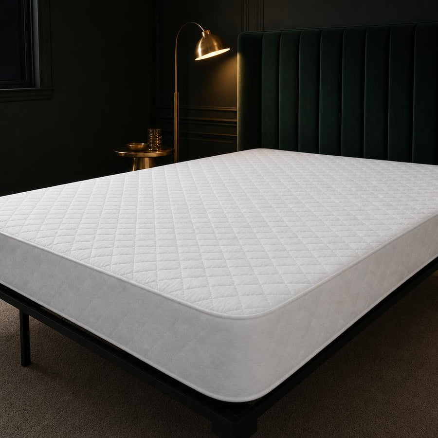 Colchon limpio con protector Marceri